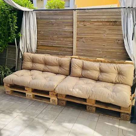 Rez De Jardin *